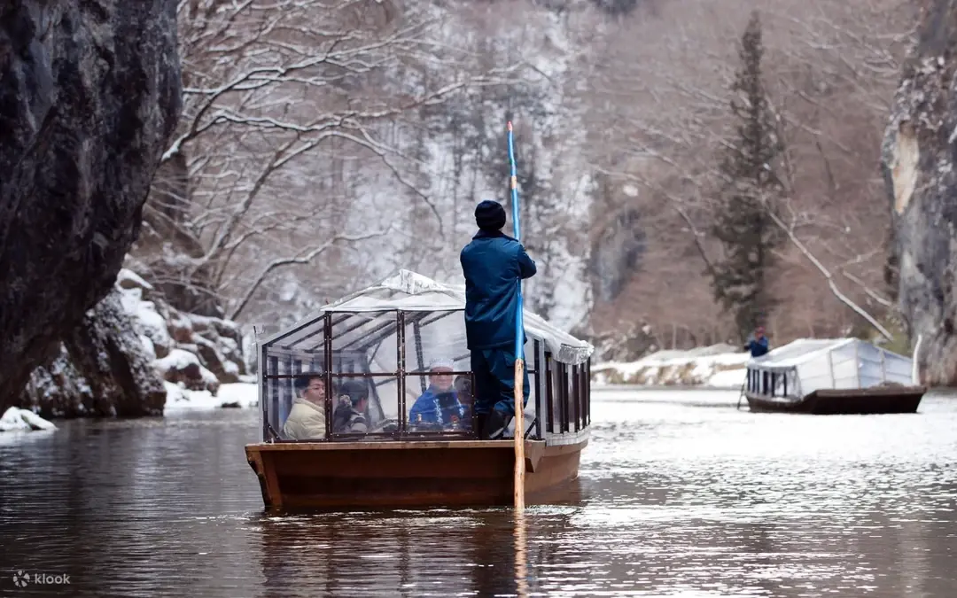 Paseo en barca por la garganta de Geibikei — Sendai