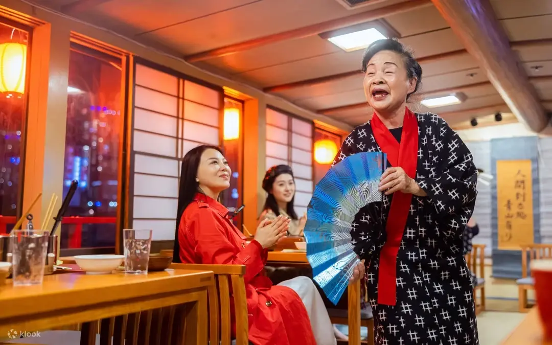 Crucero de cerezos en yakatabune (Tokio) — Tokio