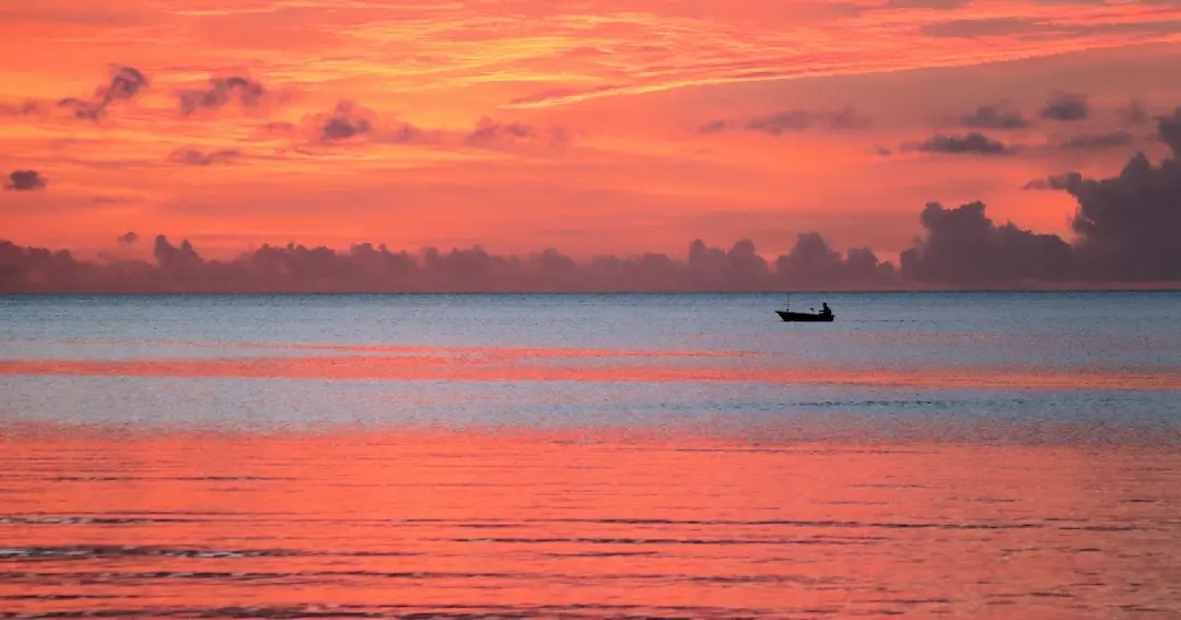 Kayak transparente en Nakijin (con dron) — Okinawa