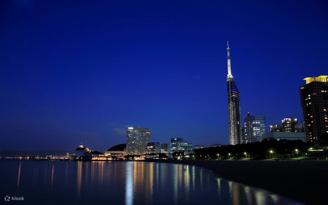 Torre de Fukuoka — Fukuoka