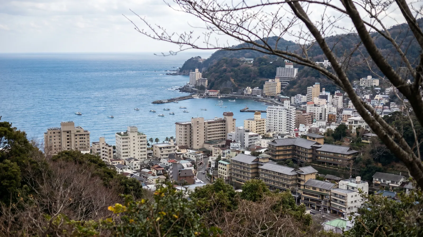 Atami: escapada de onsen y playa desde Tokio en 50 minutos