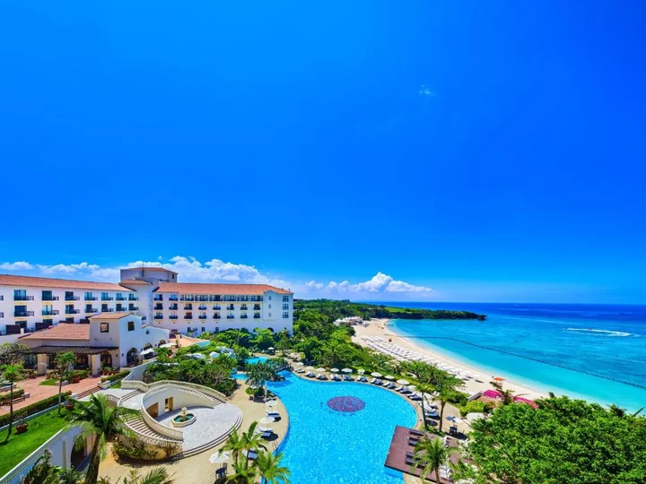 Hotel Nikko Alivila Yomitan Resort — Yomitan, Okinawa